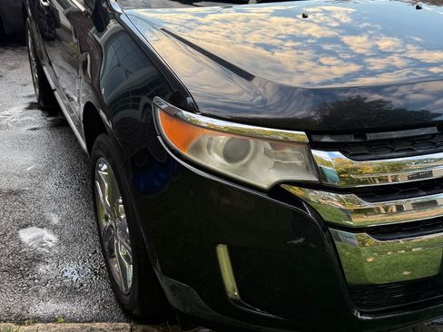Used 2011 Ford Edge Limited image 10