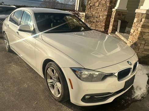 Used 2017 BMW 330e image 12