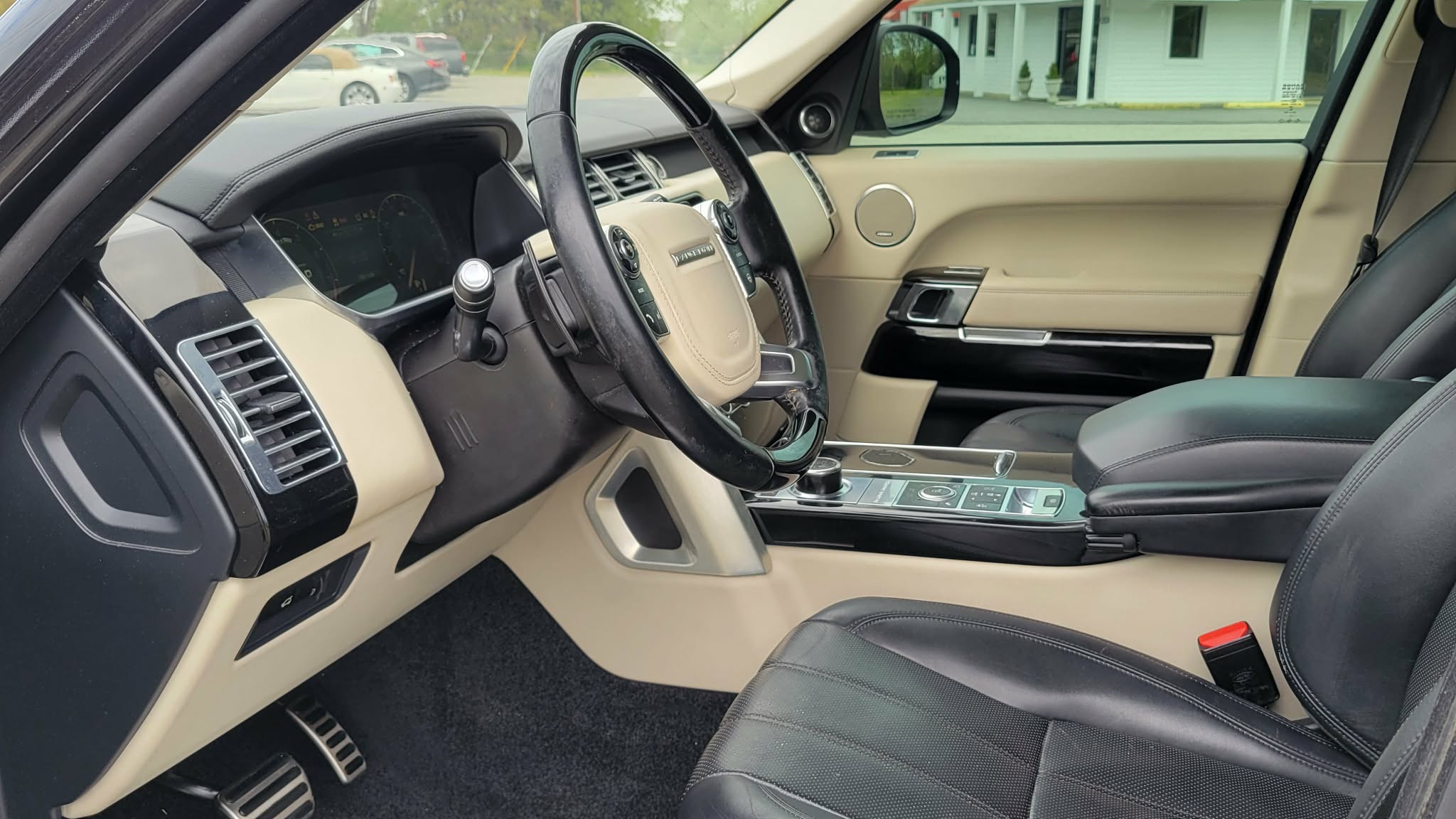 Used 2013 Land Rover Range Rover Supercharged AWD/4WD image 15