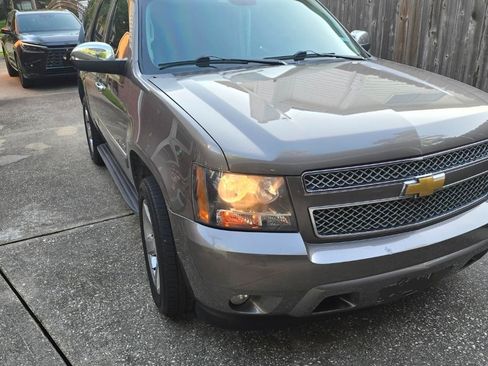 Used 2014 Chevrolet Tahoe LTZ RWD image 12