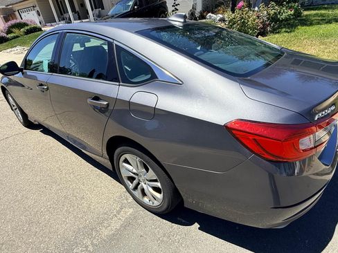 Used 2018 Honda Accord LX image 5