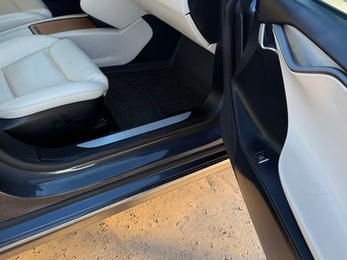 Used 2021 Tesla Model S Long Range Plus image 16