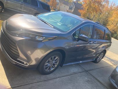 Used 2024 Toyota Sienna XLE