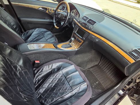 Used 2008 Mercedes-Benz E 350 4MATIC Sedan image 8