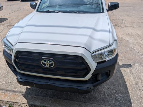 Used 2017 Toyota Tacoma SR RWD image 14
