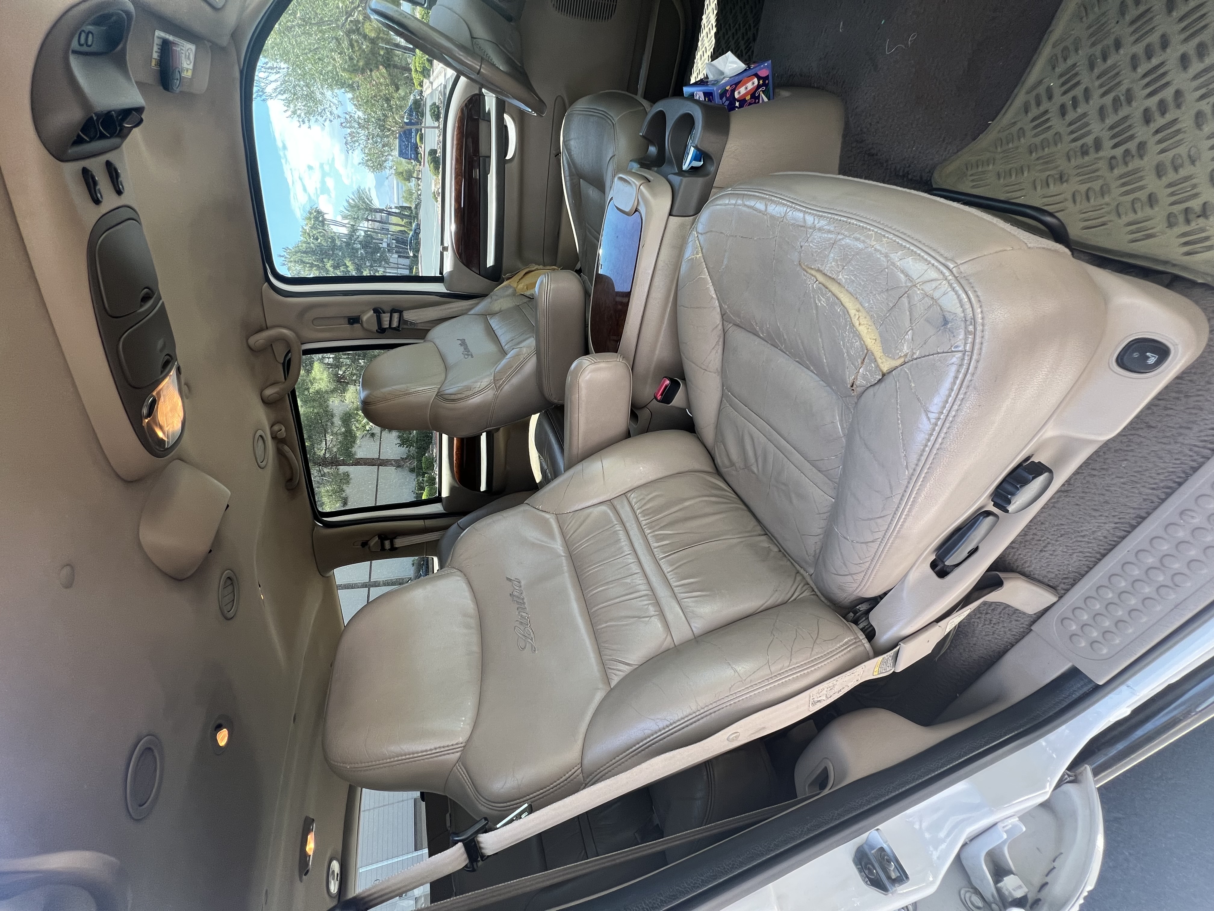 Used 2000 Ford Excursion Limited AWD/4WD image 10