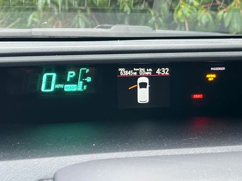 Used 2012 Toyota Prius C Four image 9