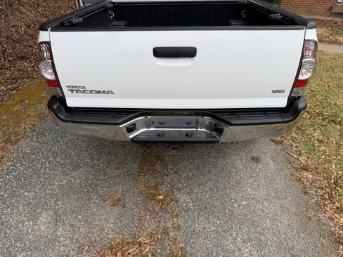 Used 2015 Toyota Tacoma TRD Pro image 12