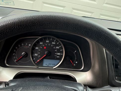 Used 2015 Toyota RAV4 LE AWD/4WD image 10