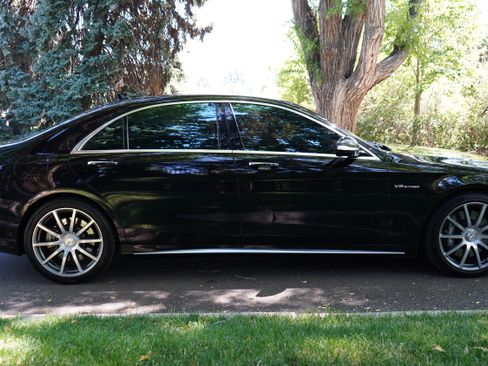 Used 2015 Mercedes-Benz S 63 AMG 4MATIC Sedan image 5