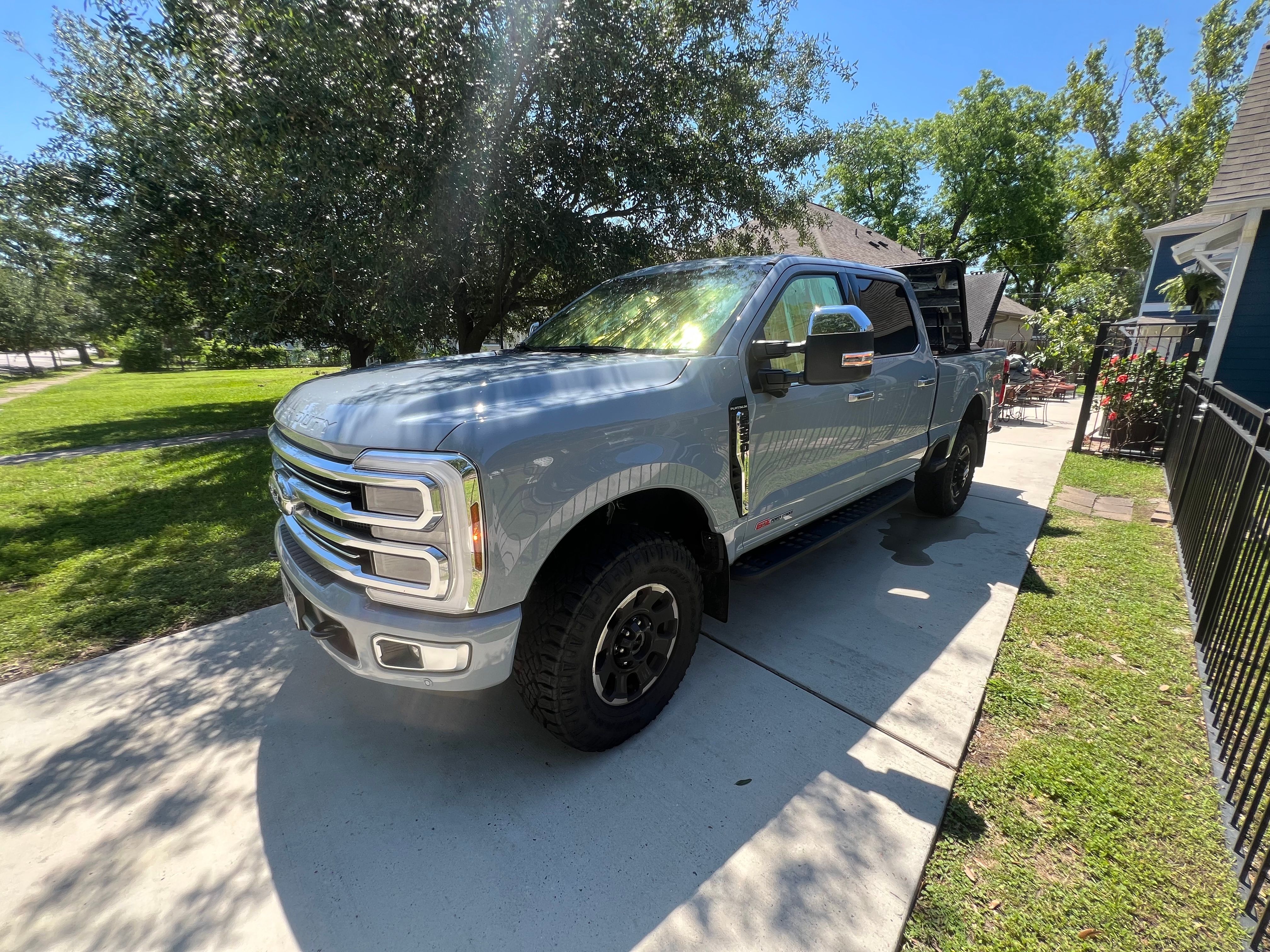 Used 2025 Ford F250 Platinum w/ Platinum Plus Package AWD/4WD image 15