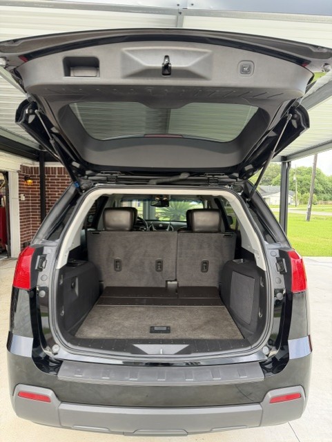 Used 2011 GMC Terrain SLT FWD image 9