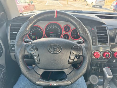 Used 2013 Toyota Sequoia Platinum image 16