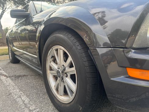 Used 2008 Ford Mustang Coupe RWD image 8