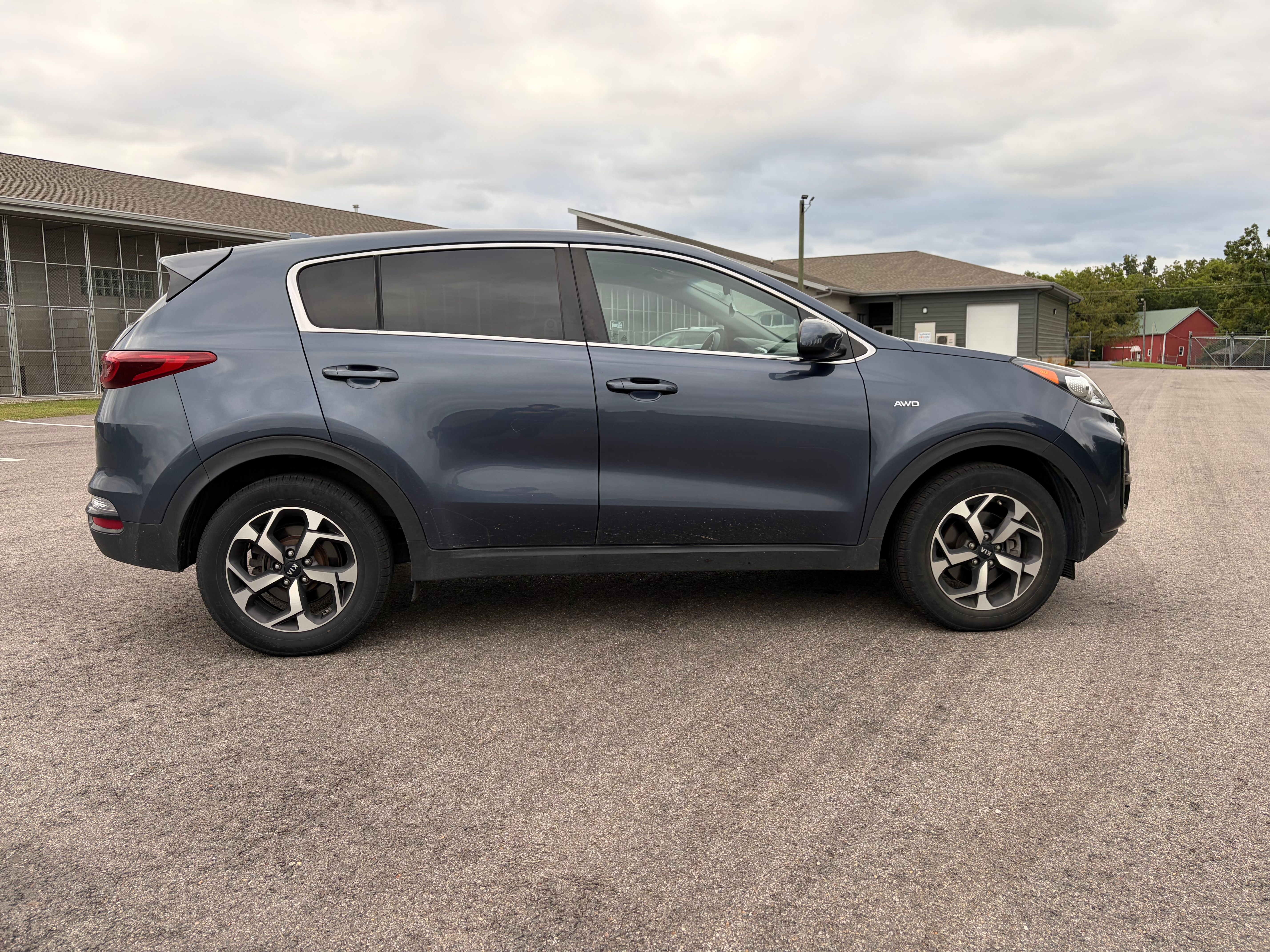 Used 2020 Kia Sportage LX AWD/4WD image 4