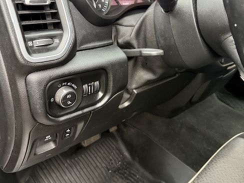 Used 2020 RAM 1500 Laramie image 26