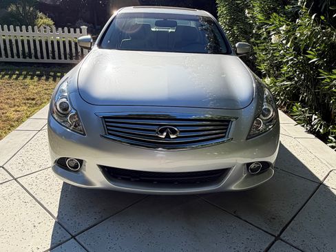 Used 2015 INFINITI Q40 w/ Navigation Package RWD image 9