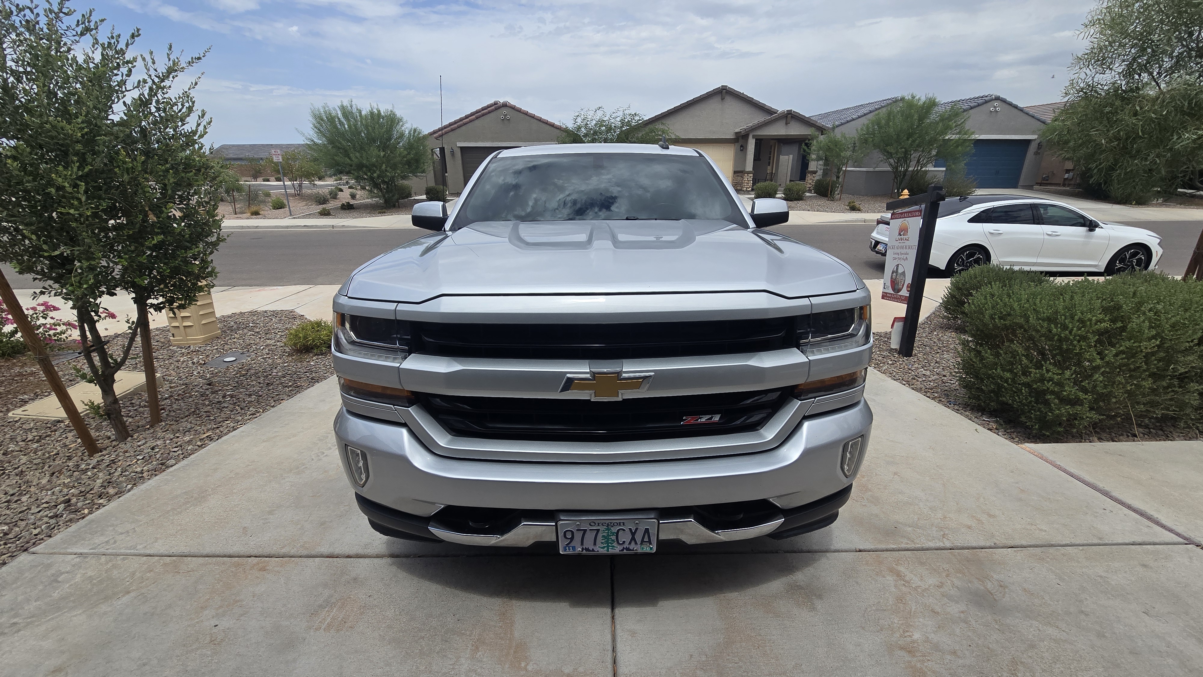 Used 2018 Chevrolet Silverado 1500 LT w/ All Star Edition AWD/4WD image 2