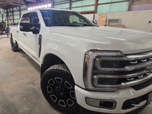 Used 2024 Ford F350 Platinum image 6