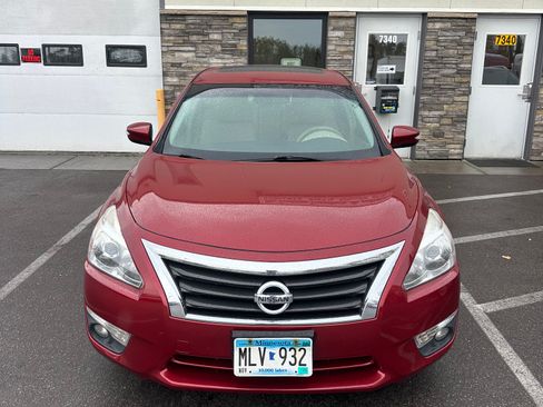 Used 2013 Nissan Altima 2.5 SL w/ Technology Pkg image 9
