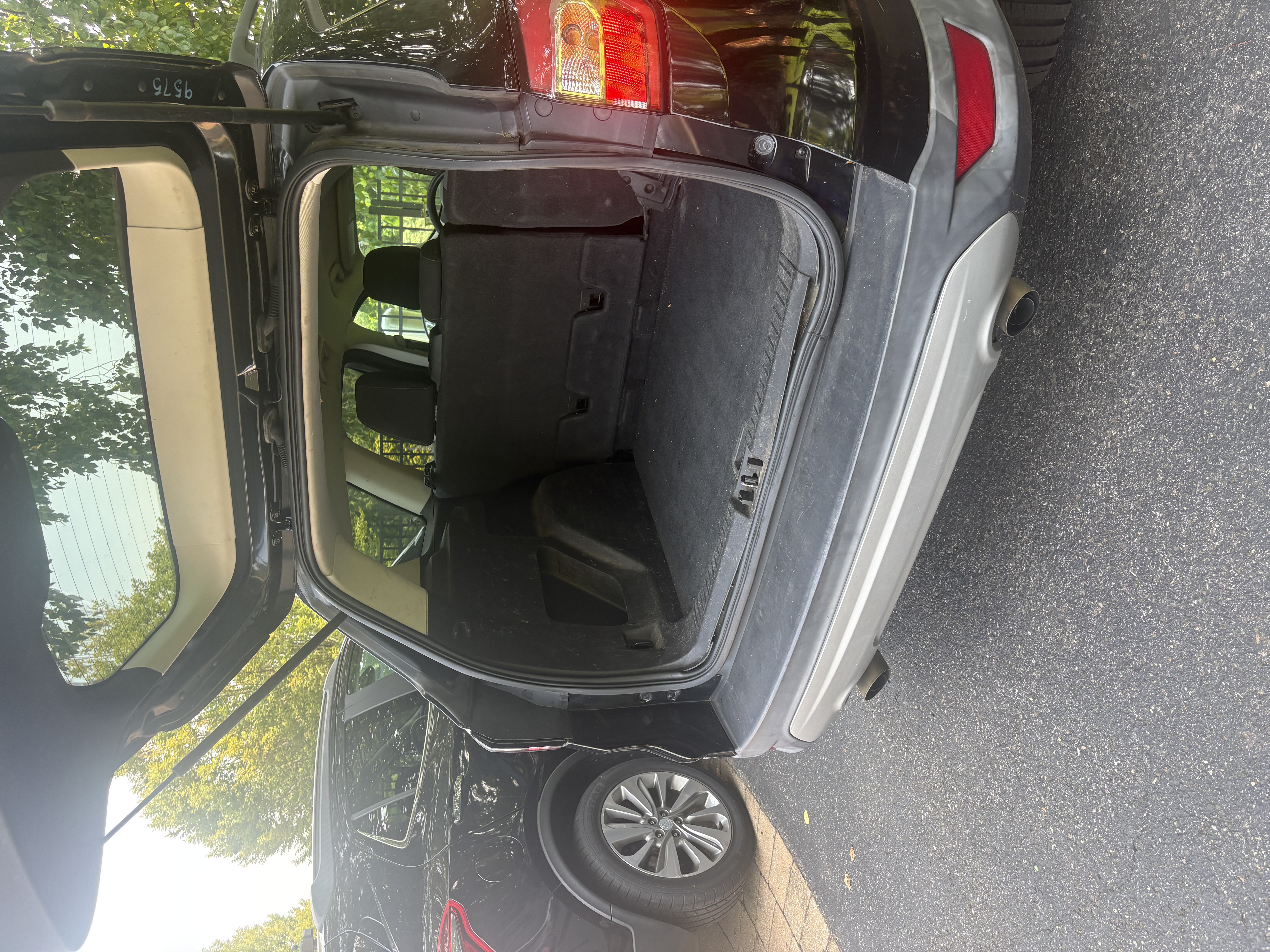 Used 2018 Ford Escape SE w/ SE Sync 3 Package AWD/4WD image 10