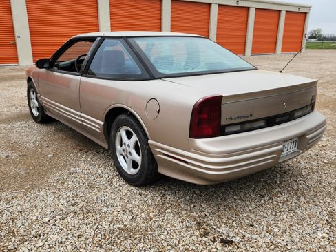 Used 1997 Oldsmobile Cutlass Supreme SL image 5