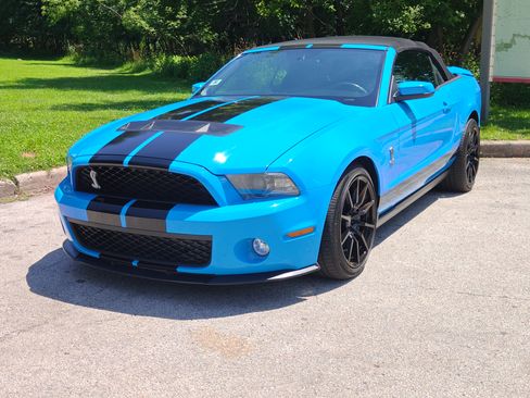 Used 2011 Ford Mustang Shelby GT500 w/ Electronics Pkg RWD image 4