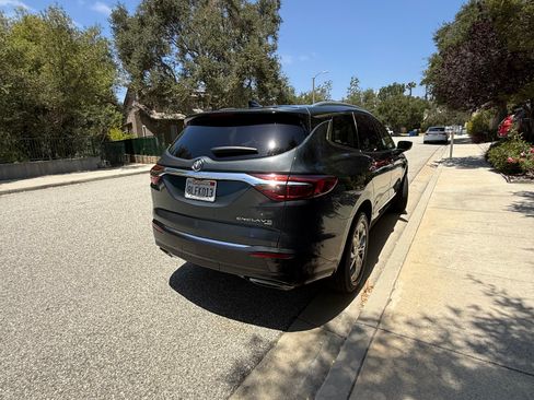 Used 2019 Buick Enclave Avenir w/ Avenir Technology Package AWD/4WD image 9