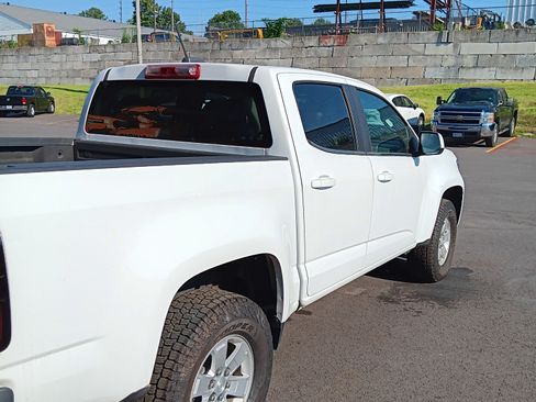 Used 2016 Chevrolet Colorado W/T w/ WT Convenience Package RWD image 2