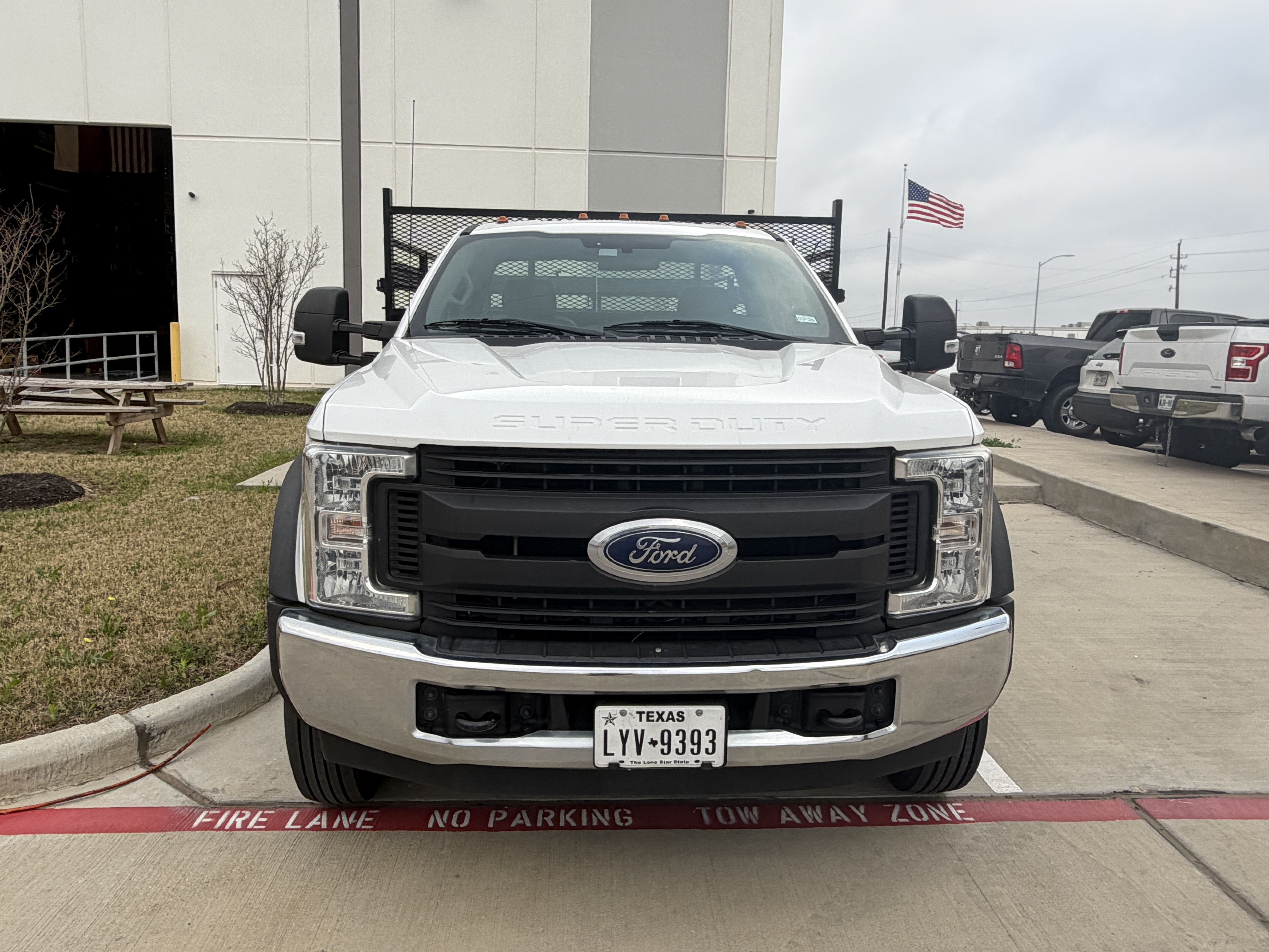 Used 2018 Ford F550 2WD Regular Cab Super Duty image 5