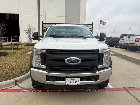Used 2018 Ford F550 2WD Regular Cab Super Duty image 5
