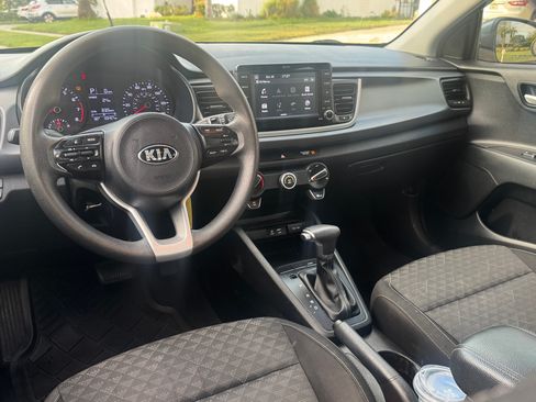 Used 2019 Kia Rio S image 9