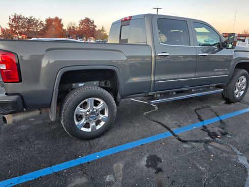Used 2017 GMC Sierra 2500 Denali w/ Duramax Plus Package image 5