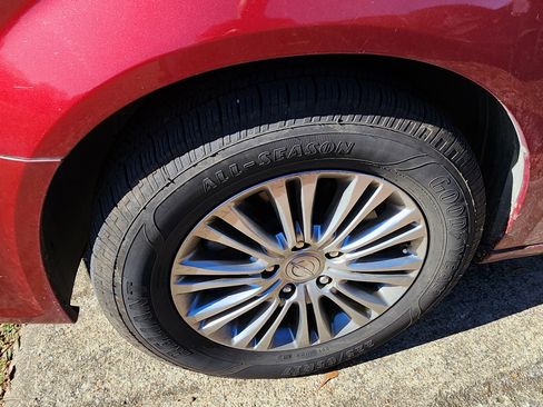 Used 2013 Chrysler Town & Country Touring-L w/ Entertainment Group #2 image 10