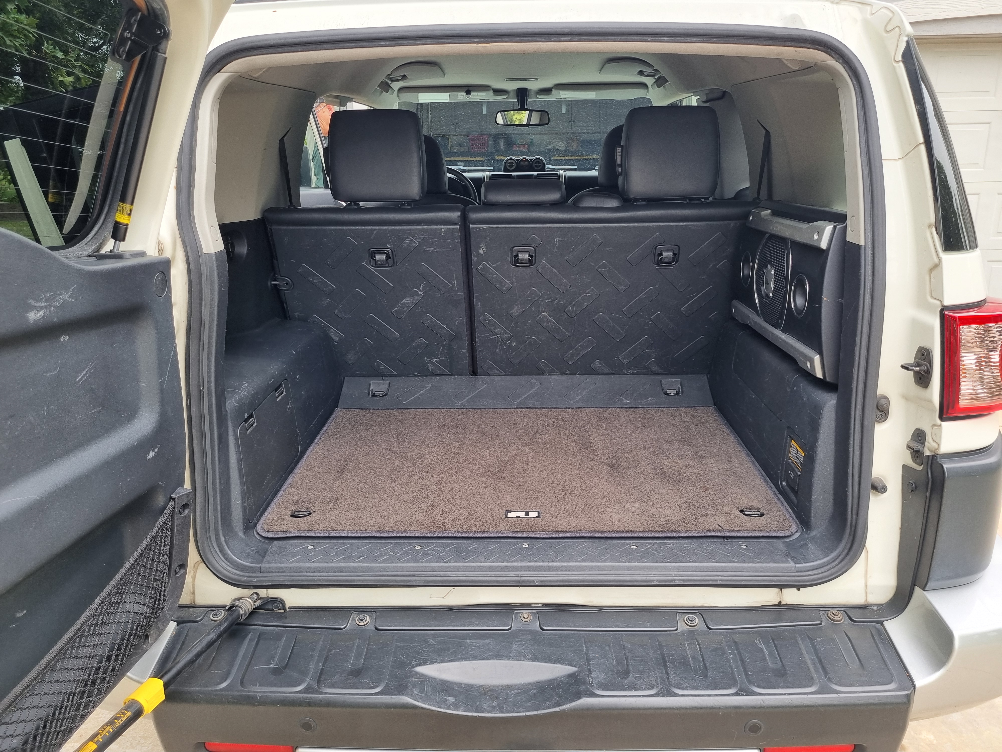 Used 2011 Toyota FJ Cruiser 4WD w/ Upgrade Pkg image 18