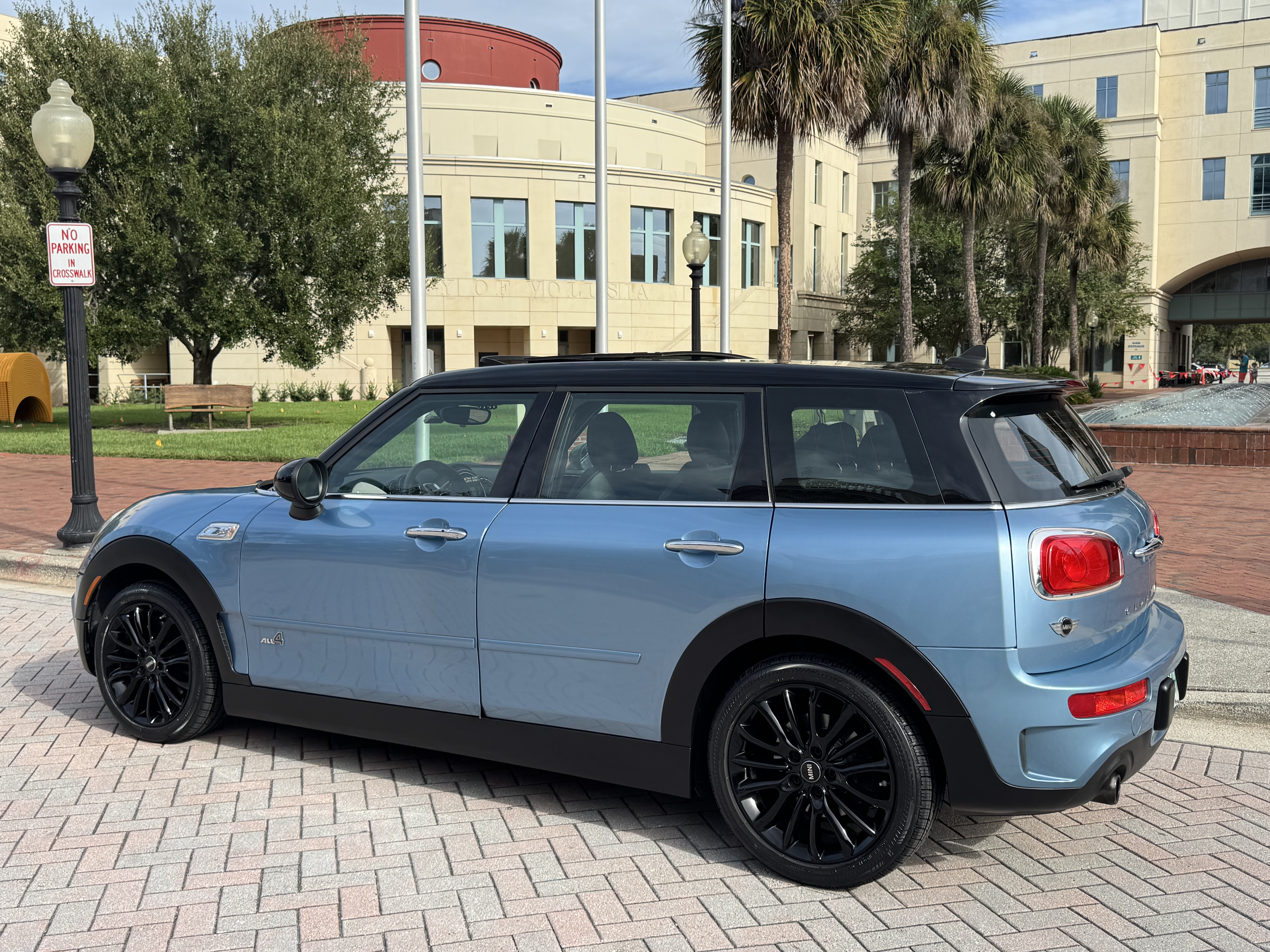 Used 2017 MINI Cooper Clubman S AWD/4WD image 2