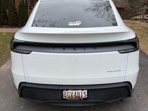 Used 2026 Tesla Model Y Long Range image 8