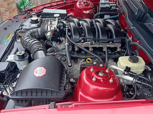 Used 2005 Ford Mustang GT Premium RWD image 19