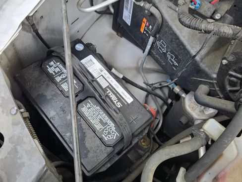 Used 2014 GMC Savana 2500 Van 3D image 4