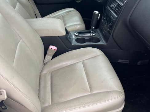 Used 2008 Ford Explorer XLT AWD/4WD image 5