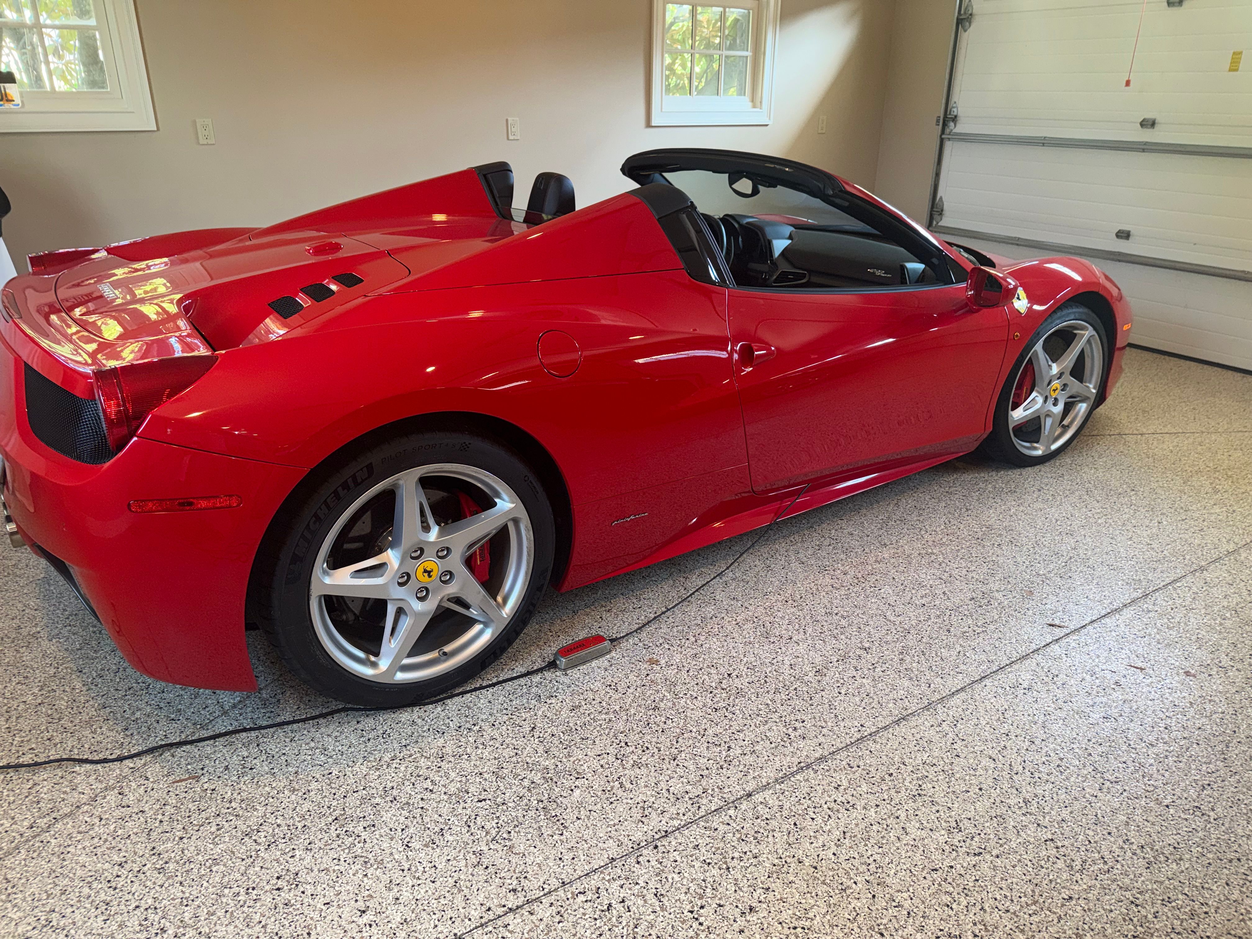 Used 2015 Ferrari 458 Spider RWD image 2