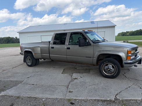 Used 2000 Chevrolet Silverado 3500 4x4 Crew Cab image 4