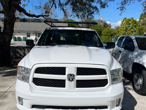 Used 2018 RAM 1500 Express image 2