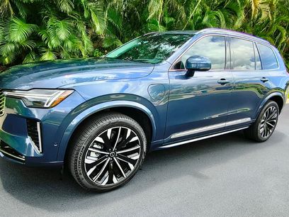 Used 2025 Volvo XC90 T8 Ultra w/ Protection Package Premier