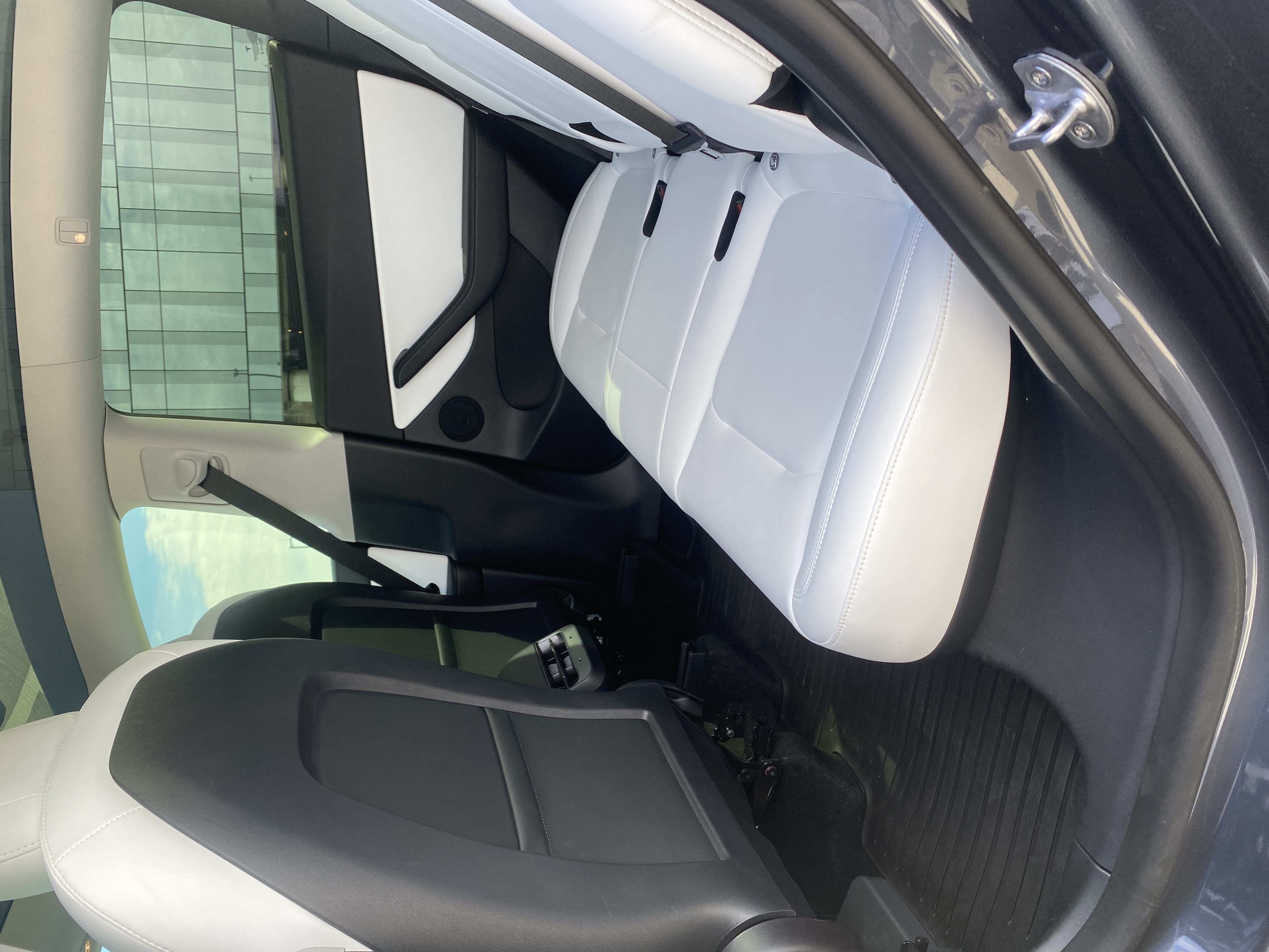 Used 2022 Tesla Model Y Performance AWD/4WD image 5
