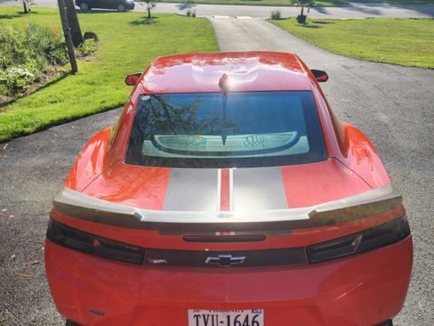 Used 2018 Chevrolet Camaro SS w/ Hot Wheels Edition RWD image 2