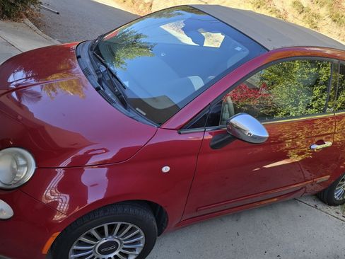 Used 2013 FIAT 500 Lounge w/ Luxury Leather Pkg image 2