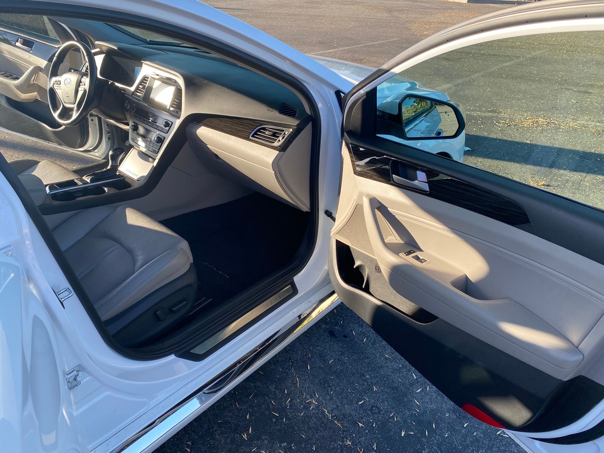 Used 2017 Hyundai Sonata Limited FWD image 18