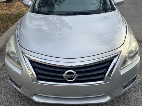 Used 2013 Nissan Altima 2.5 S image 2