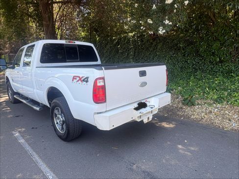 Used 2012 Ford F250 Lariat w/ Lariat Interior Pkg AWD/4WD image 5